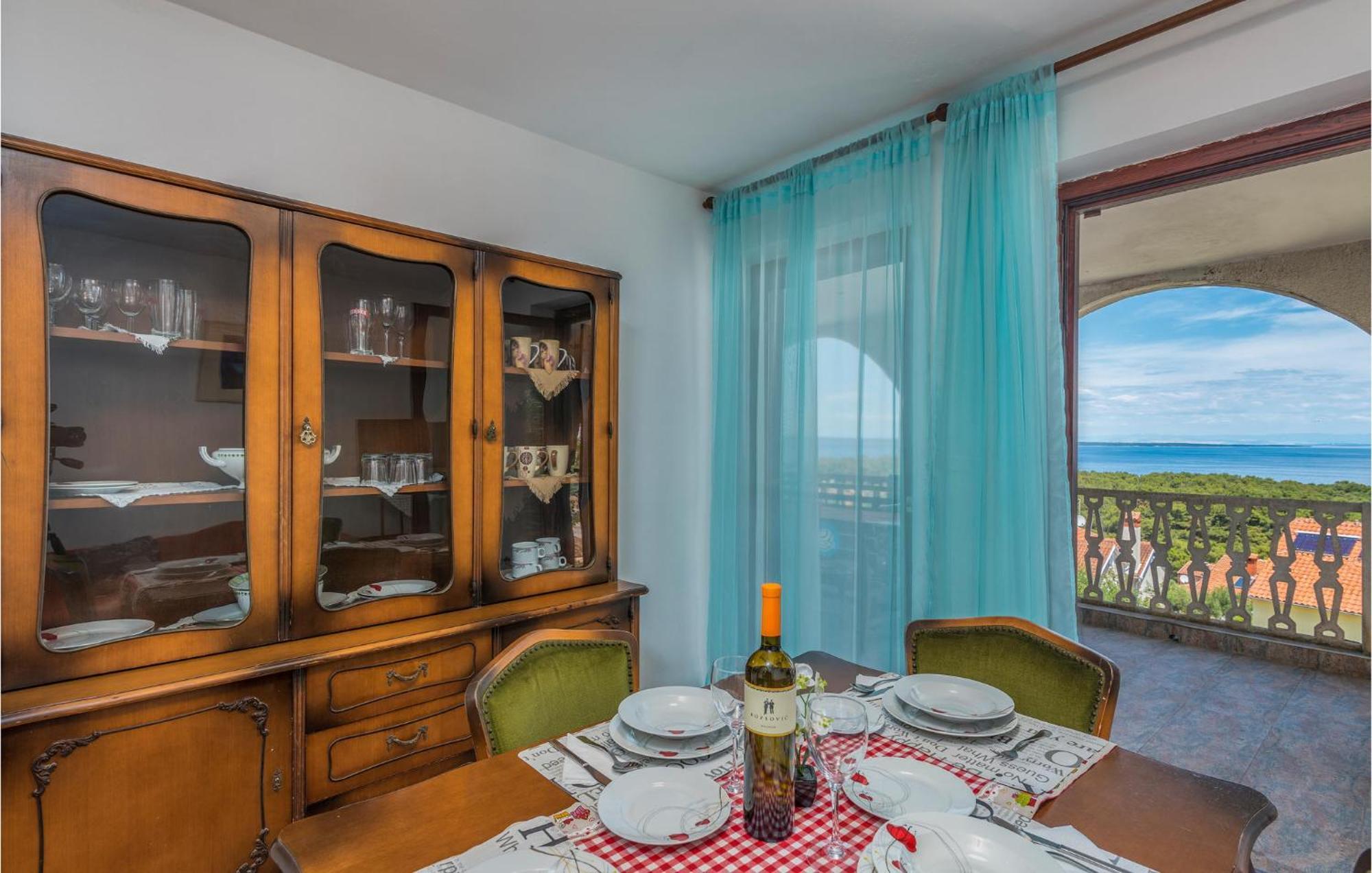 Lovely Apartment In Mali Losinj With Kitchen Екстер'єр фото